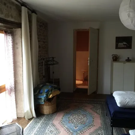 Les Bouis Holiday home Saint-Hilaire (Puy-de-Dome)