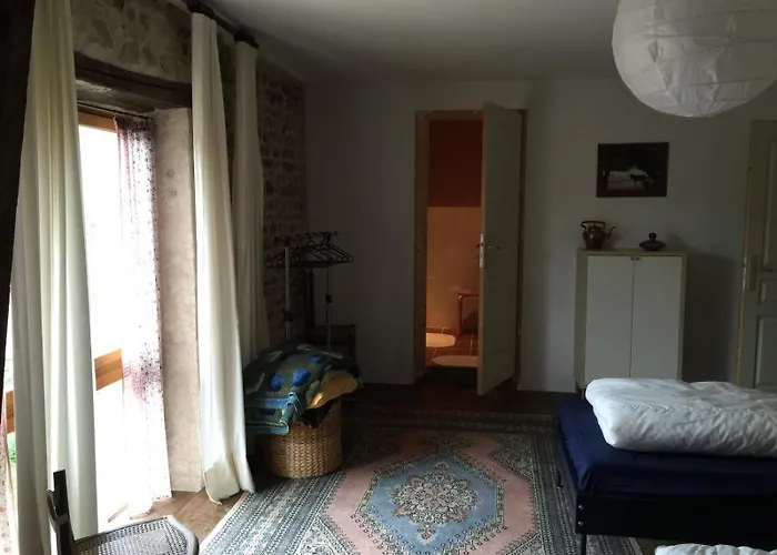 Les Bouis Holiday home Saint-Hilaire (Puy-de-Dome)